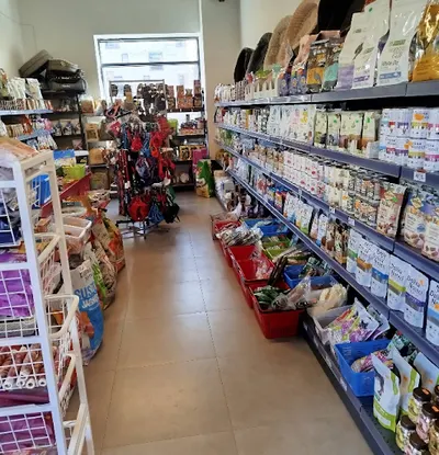 Karma dla psa, kota, papugi i innych zwierząt. Sklep zoologiczny Dinuś Warszawa.